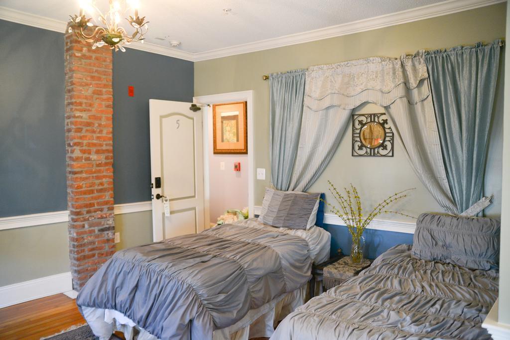 Naomi'S Inn Bed & Breakfast 스프링필드 외부 사진