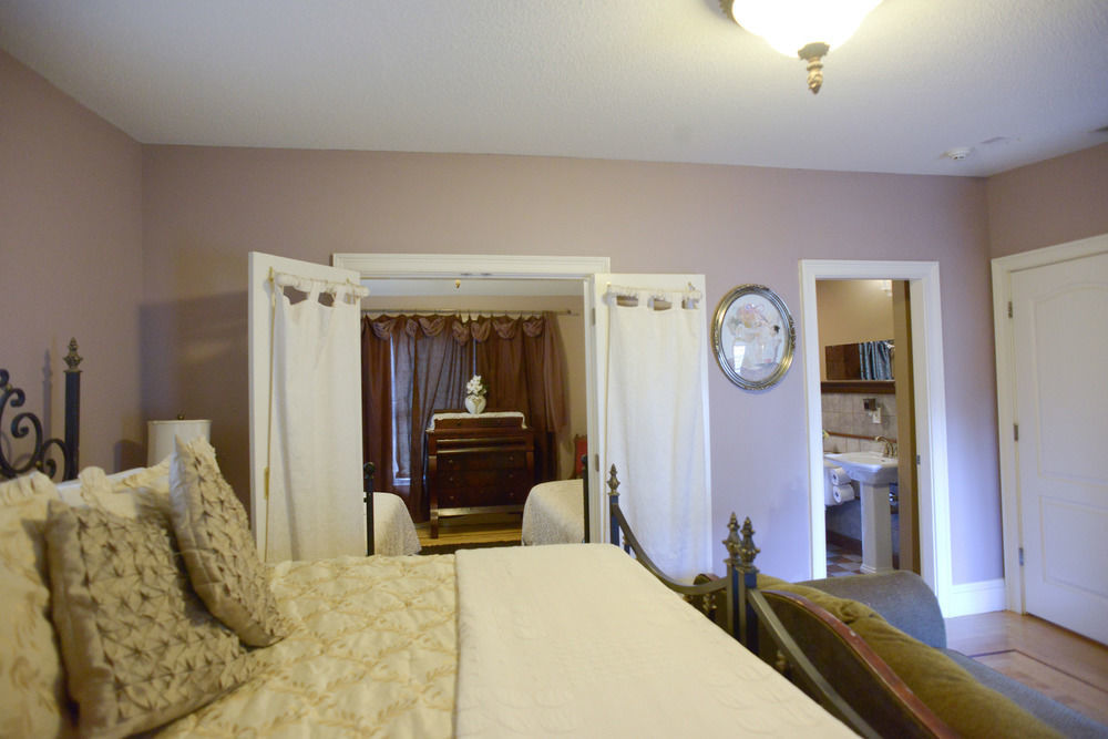 Naomi'S Inn Bed & Breakfast 스프링필드 외부 사진